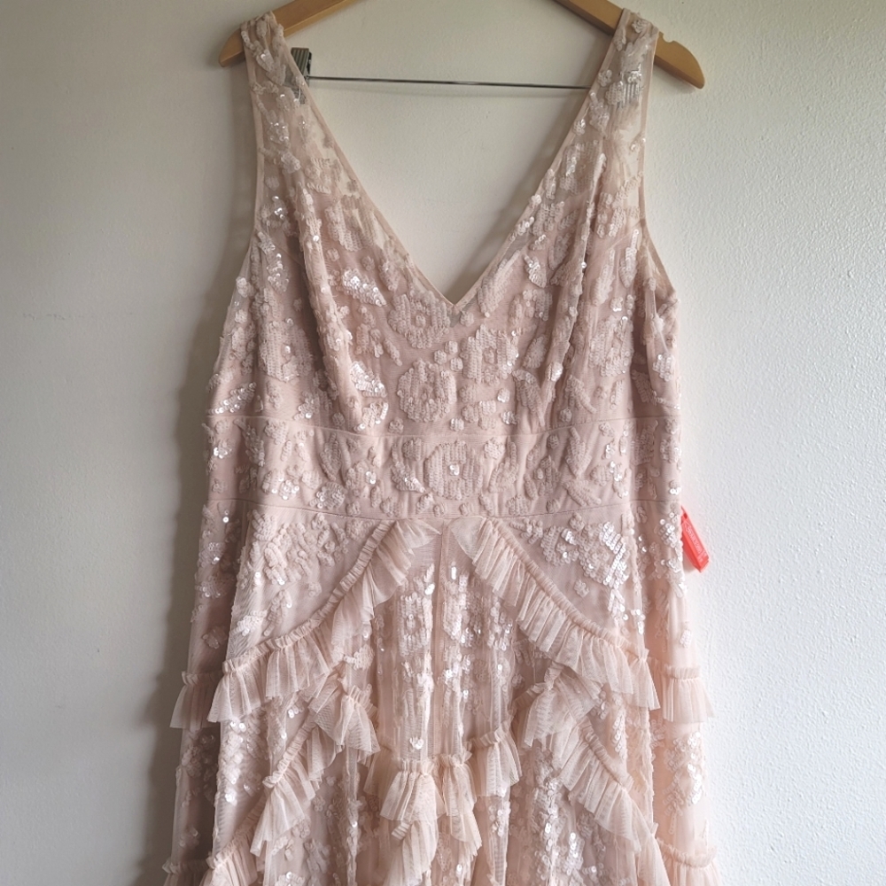 Sequined Scallop Ruffle Tiered V Neck Gown, Blush, Size‎ 16 - Picture 10 of 16
